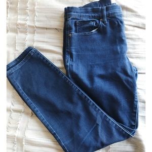MadeWell Slim Straight Mid-Rise Jeans